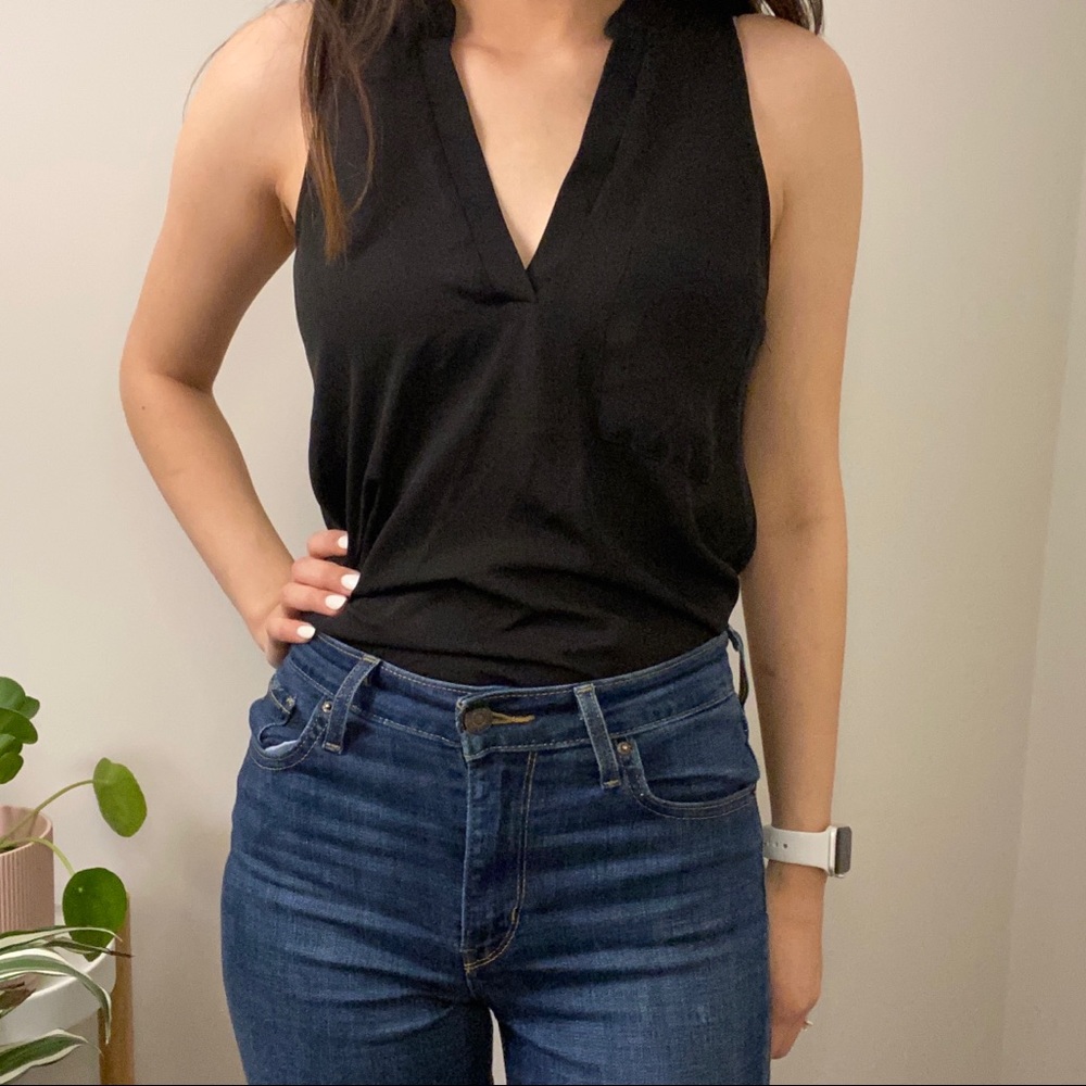 Lush Black Sleeveless Blouse w/ Pocket Small